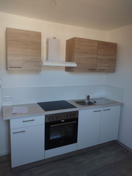 Studentenwohnung- 1 ZKB mit Einbauküche im DG in Nordhausen-Zentrum zu vermieten !